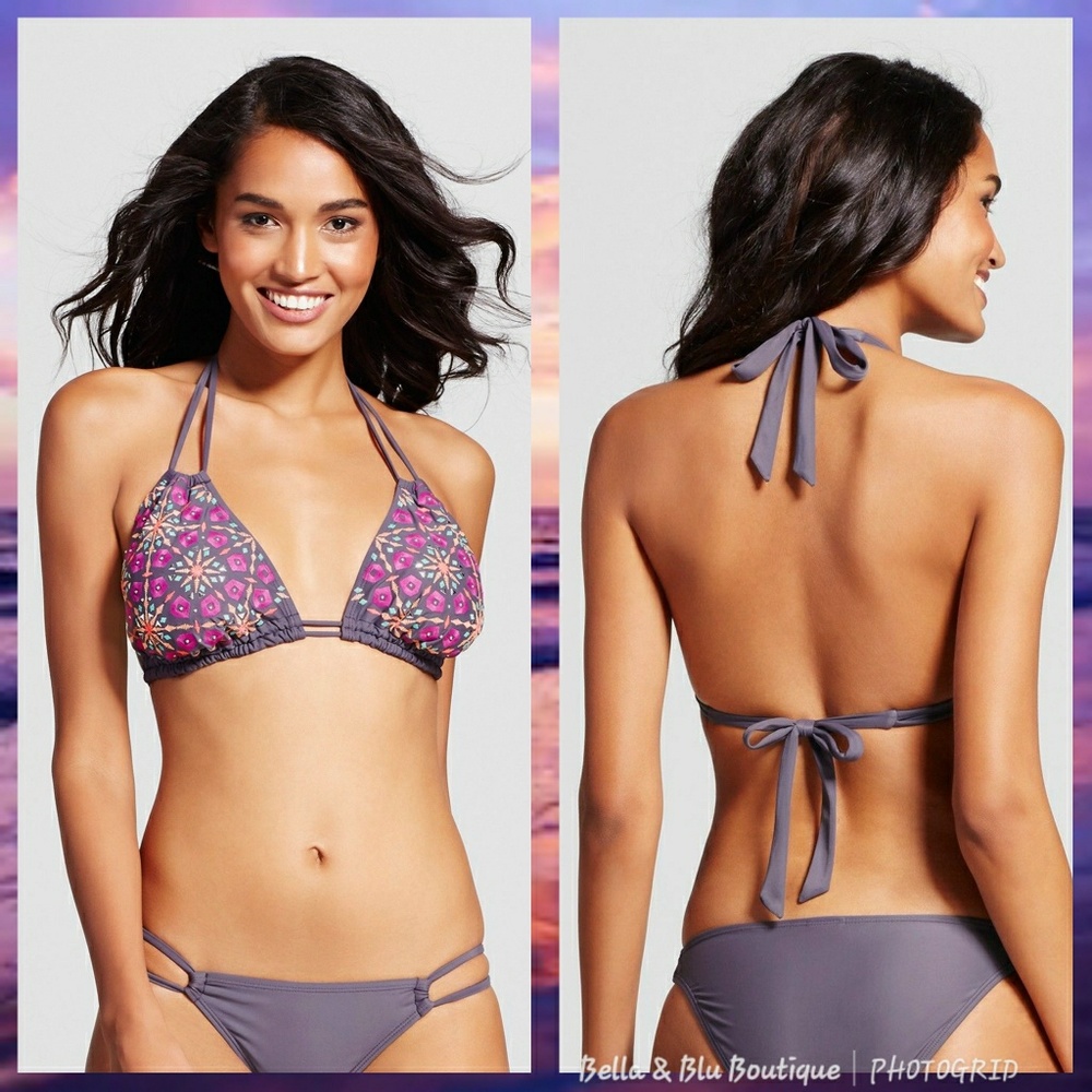 *NWT* Xhilaration Embroidered Triangle Bikini Top